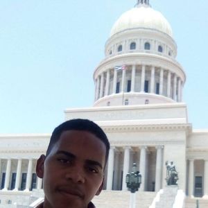 Meet your Posher, Carlos